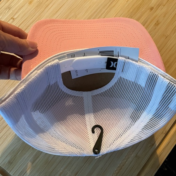 New with tags- Hurley cap - Picture 4 of 5